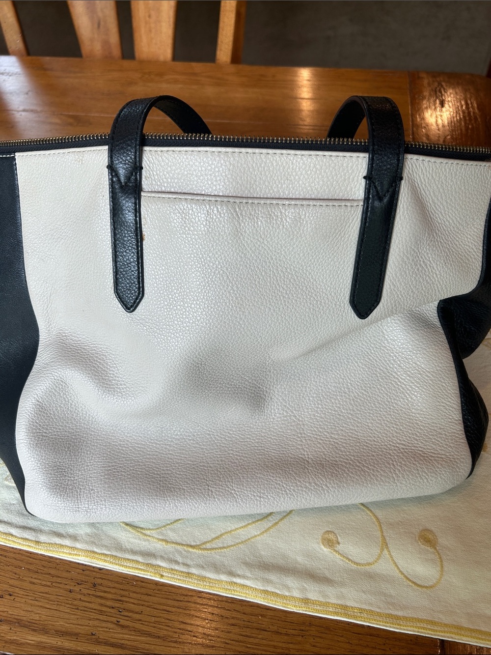 Fossil Black and White Pebbled Leather Tote Bag - Picture 6 of 7
